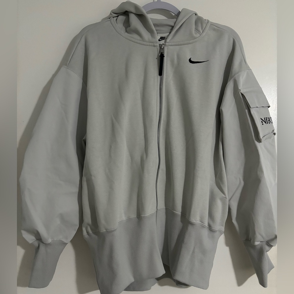 WOMEN’S NIKE ZIP UP HOODIE